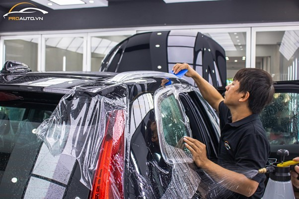 Quy trình dán phim cách nhiệt ASWF chính hãng tại Kiên Giang