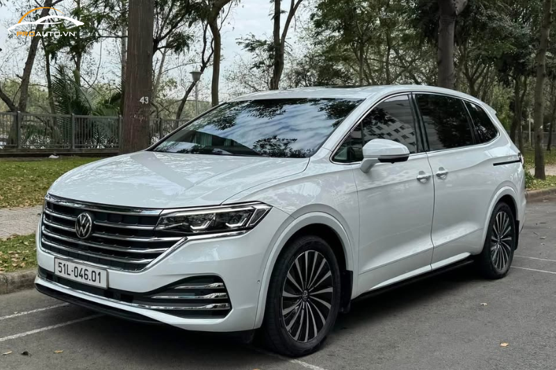 Volkswagen Viloran: Giá lăn bánh 2025 và các hạng mục nên độ