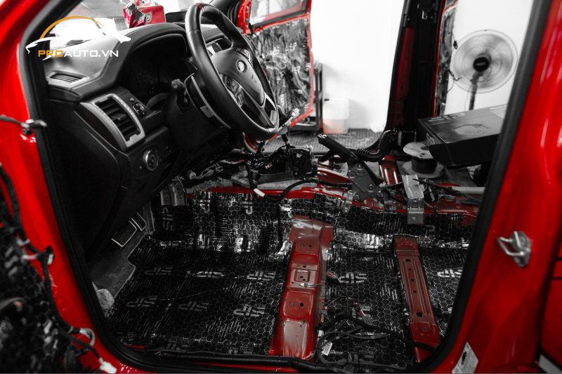 Những vị trí dán vật liệu cách âm SIP chống ồn cho xe ô tô