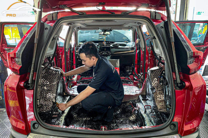 Cách âm hốc bánh của ô tô 