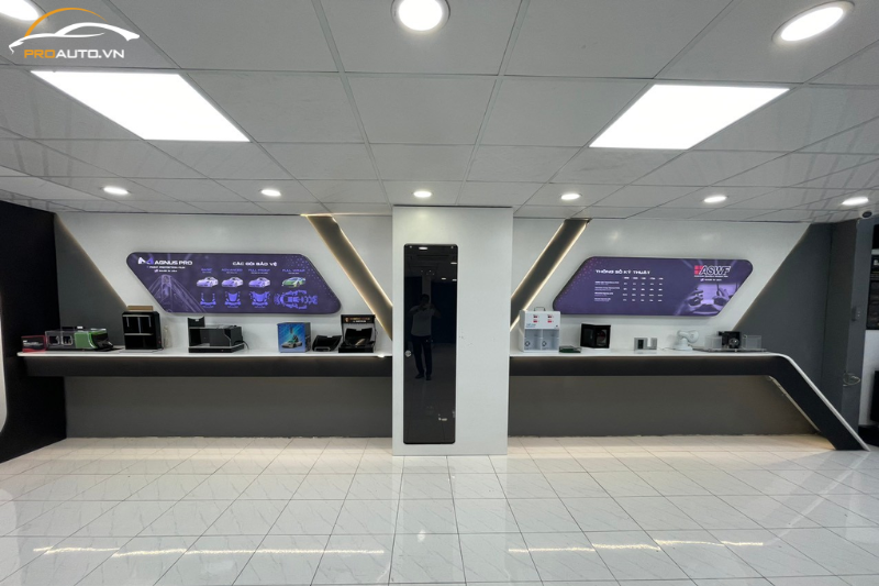 Phòng trưng bày phụ kiện tại PROAUTO.VN