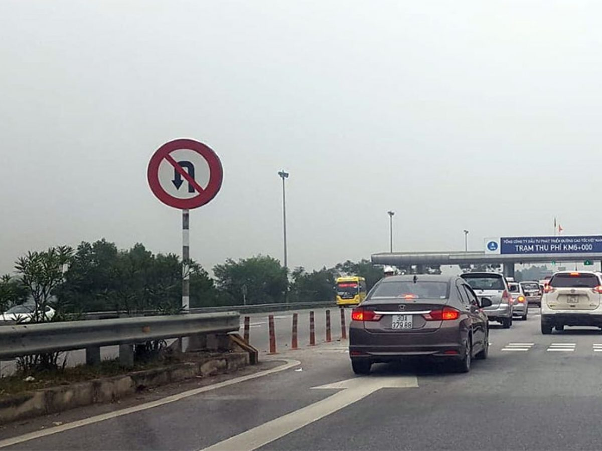 Biển báo giao thông cấm quay đầu xe