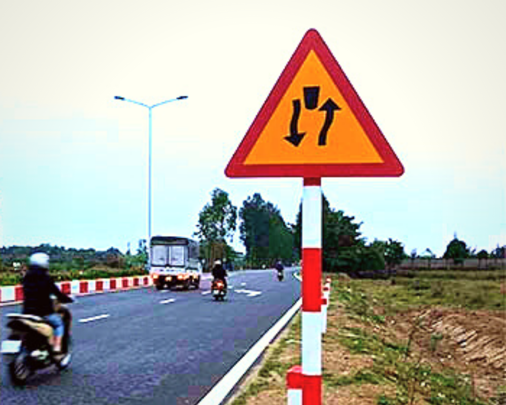 Đặc điểm nhận biết biển báo đường đôi