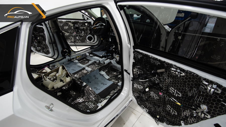 Cách âm sàn xe Honda Accord