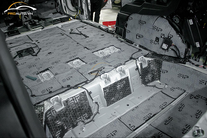 Cách âm chống ồn ô tô Kia Carnival