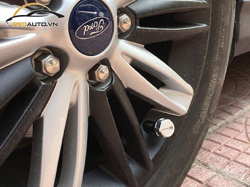 Lắp Cảm Biến Áp Suất Lốp Cho Xe Ford Focus