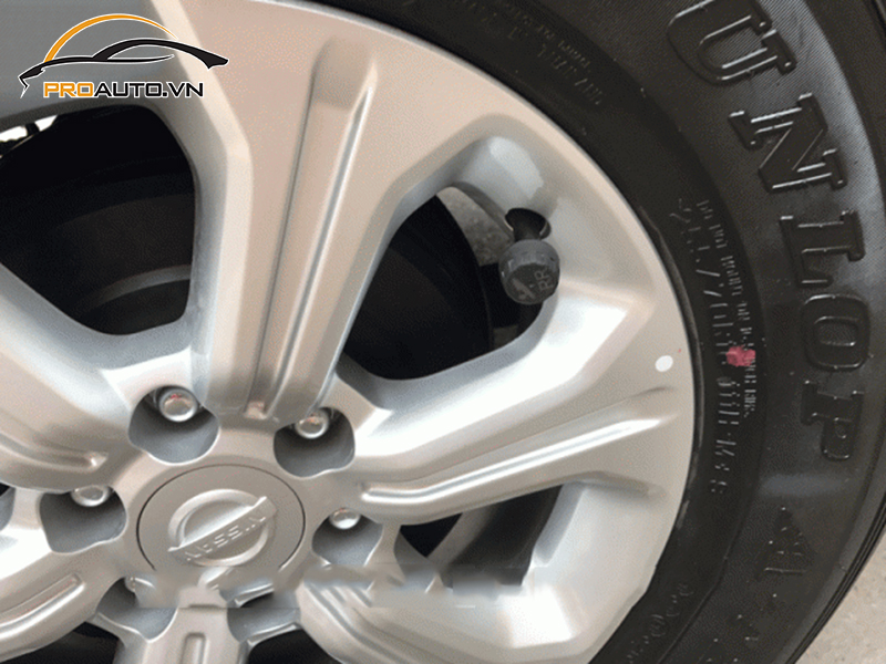 Lắp Cảm Biến Áp Suất Lốp Cho Xe Nissan Navara