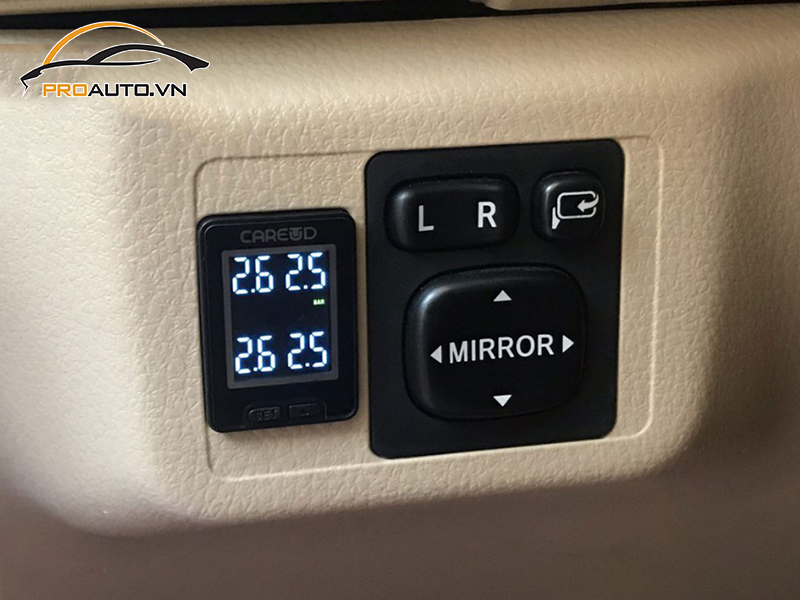 Lắp Cảm Biến Áp Suất Lốp Cho Xe Ford Tourneo