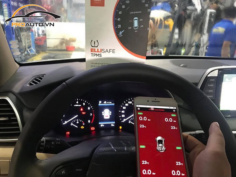 Lắp Cảm Biến Áp Suất Lốp Cho Xe Jaguar XE