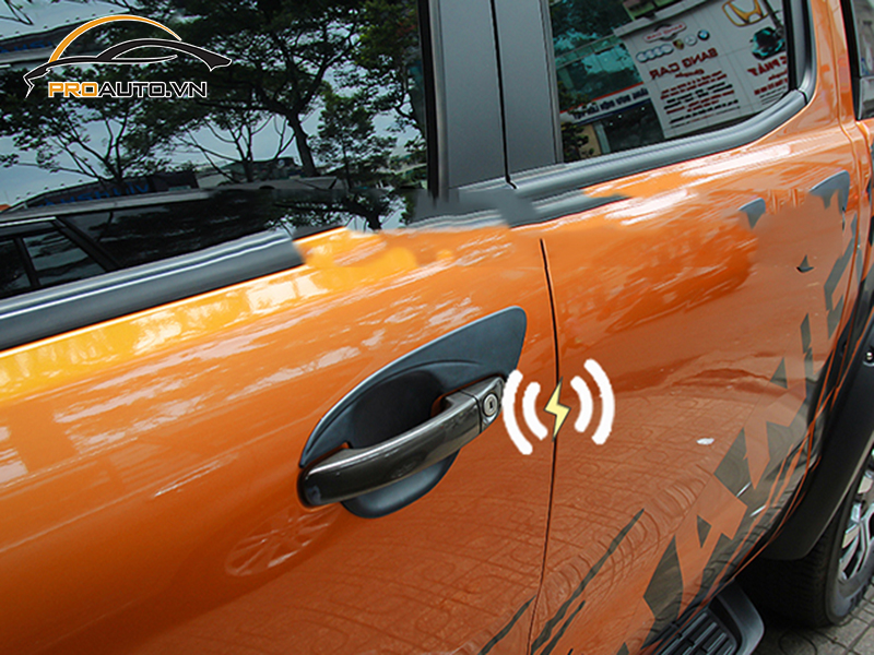 cửa hít xe Ford Fiesta