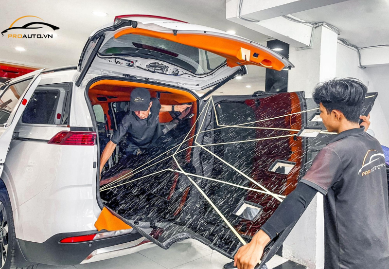 Thi công độ sàn ô tô tại new.proauto.com.vn