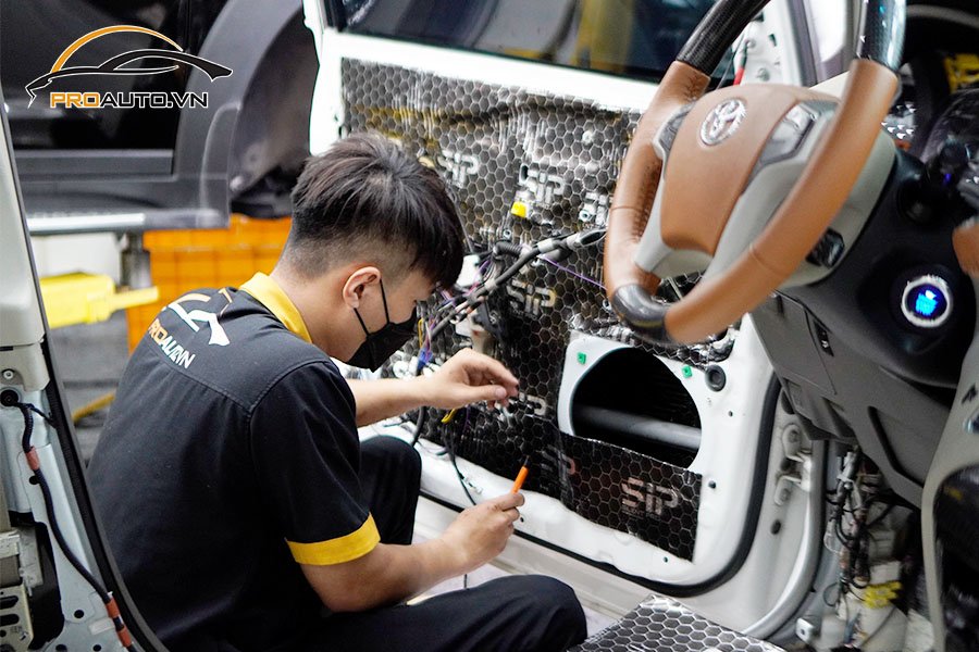 Cách âm chống ồn xe Nissan X-Trail