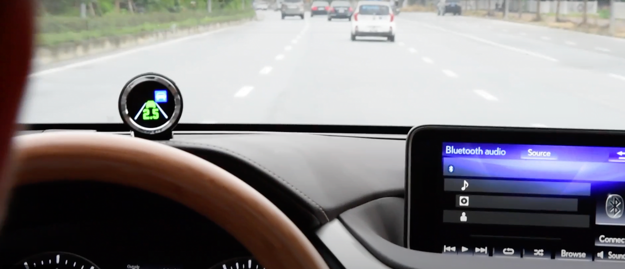 Cảnh báo khoảng cách với phương tiện phía trước