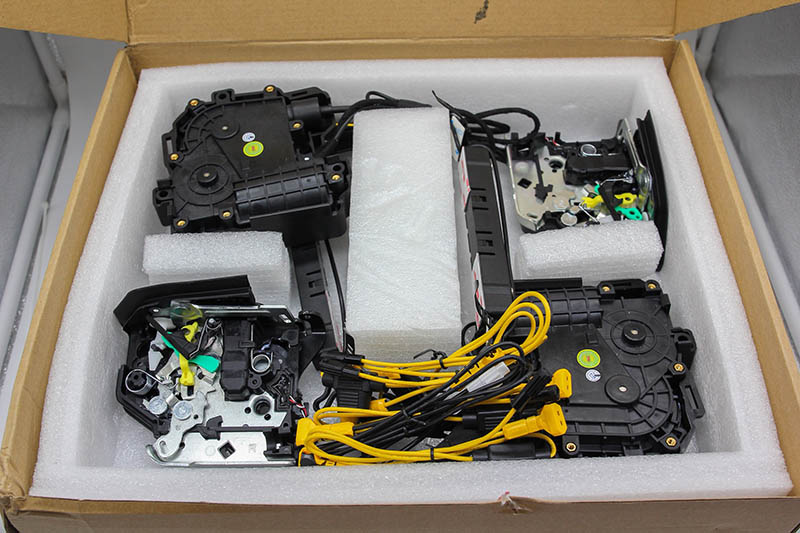 Cua hit cho xe toyota prado 6