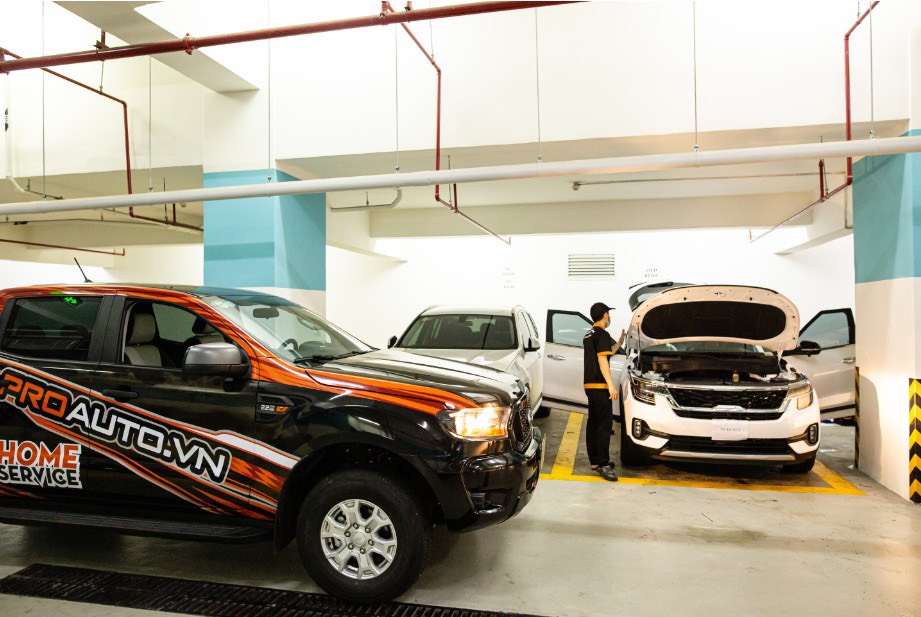 Hình ảnh lắp đặt màn hình Android cho xe Xpander