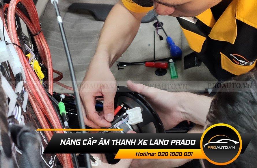 Nâng cấp hệ thống âm thanh xe Toyota LandPrado tại ProAuto.vn
