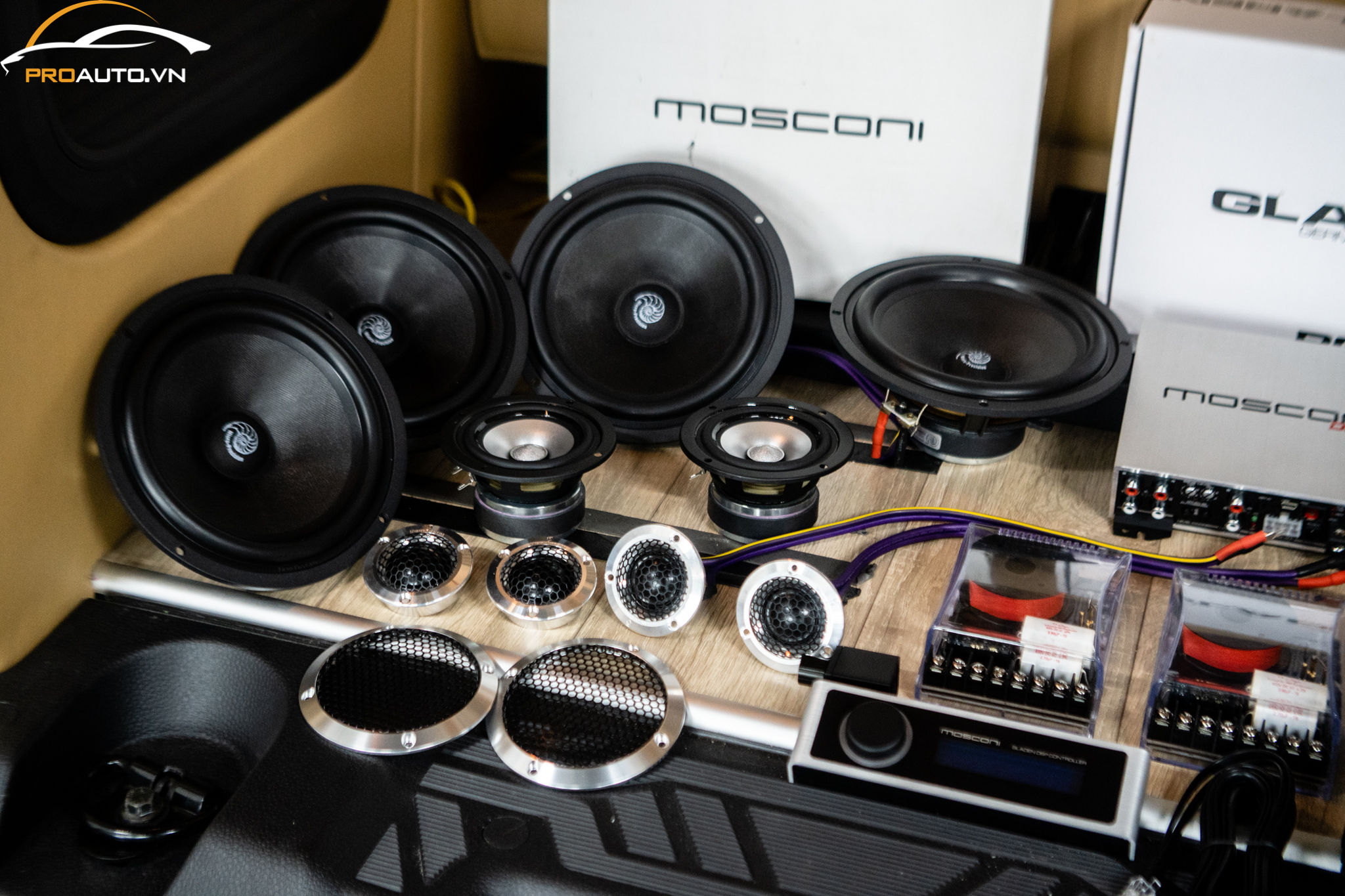 Cặp Loa 3 Way và 2 Way thương hiệu Micro Precision