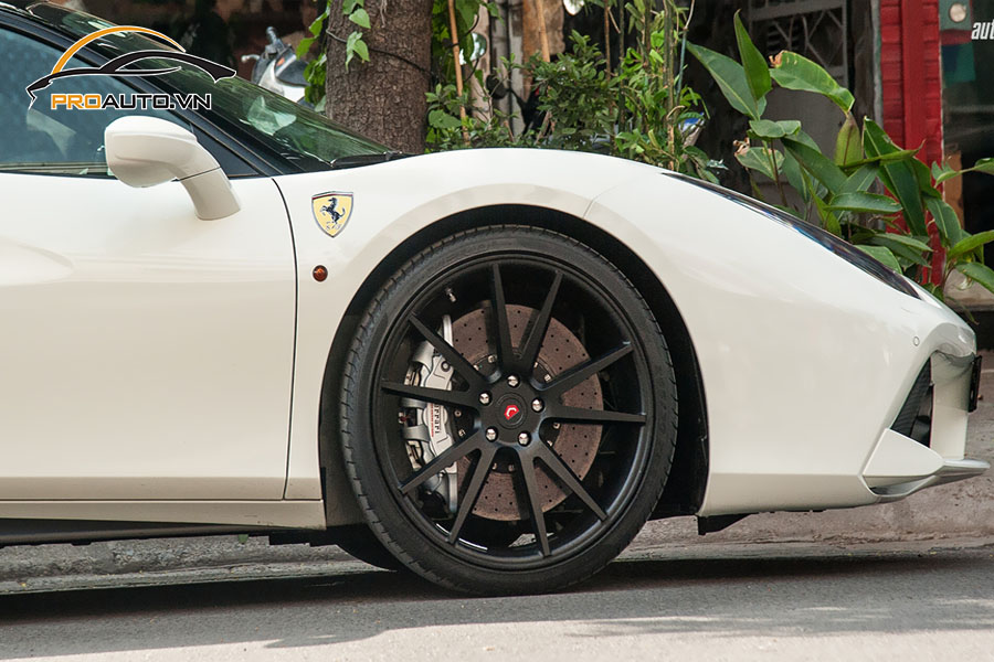 Độ mâm xe Ferrari 488 Pista