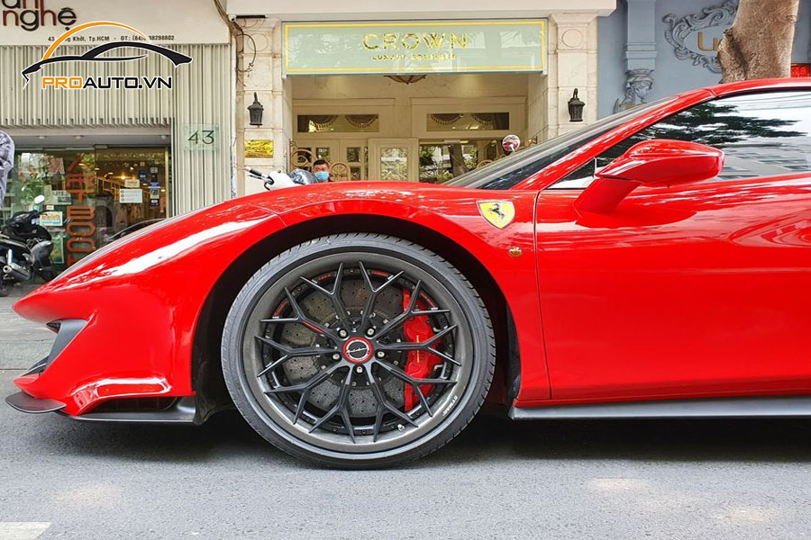 Do mam FERRARI 488Pista Hinh 3