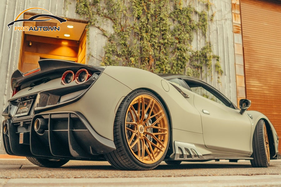 Do mam FERRARI F8 Tributo Hinh 6