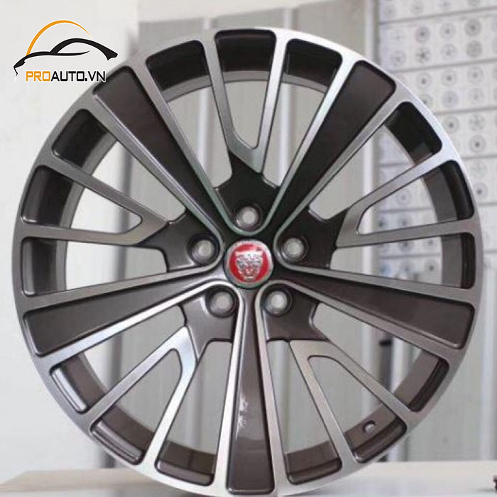 Độ mâm xe Jaguar XE sai cách dẫn đến những hệ lụy khó lường