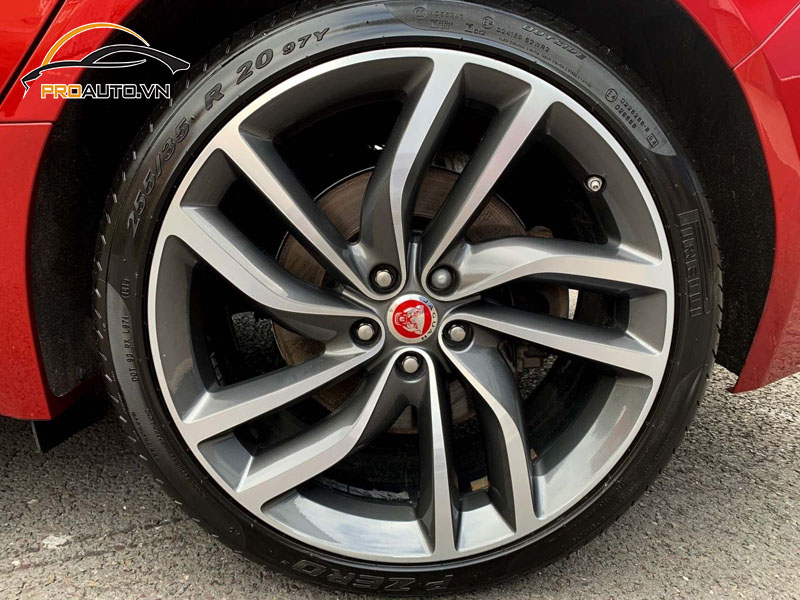 Độ mâm xe Jaguar XF phong cách thể thao mạnh mẽ 