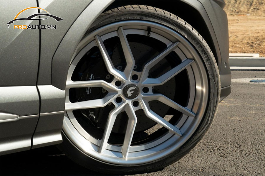 Do mam LAMBORGHINI Urus Hinh 11