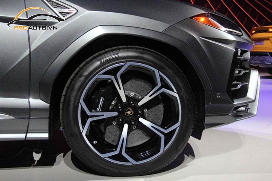 Do mam LAMBORGHINI Urus Hinh 2 1