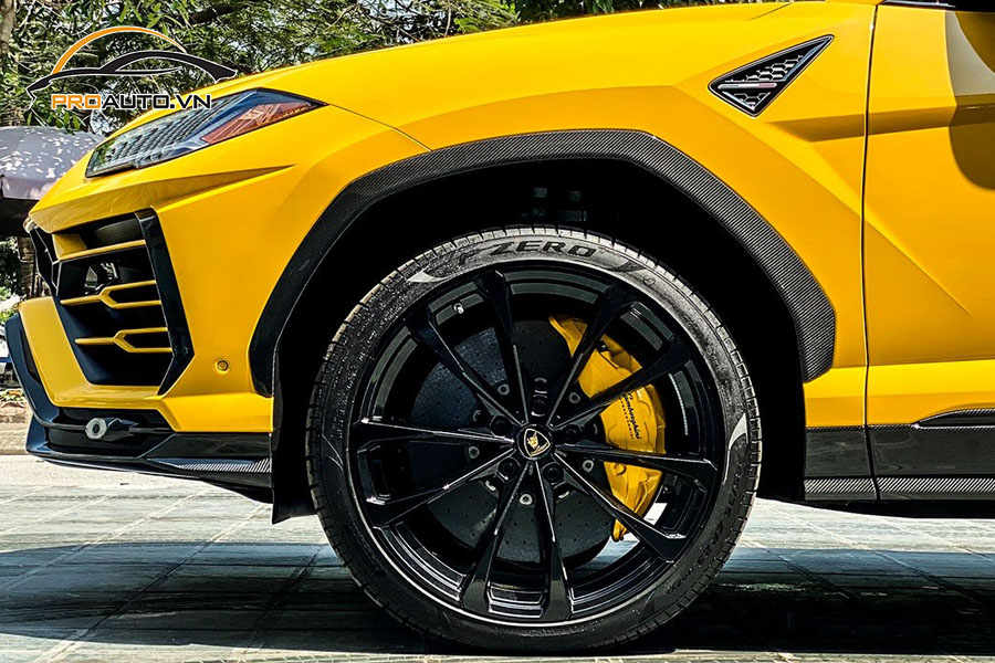 Do mam LAMBORGHINI Urus Hinh 3