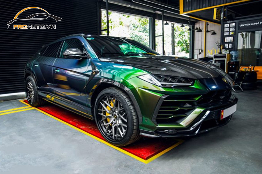 Do mam LAMBORGHINI Urus Hinh 9