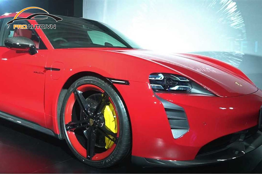 Do mam Porsche Taycan Hinh 3