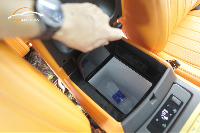 Độ tủ lạnh cho xe Lexus GX460