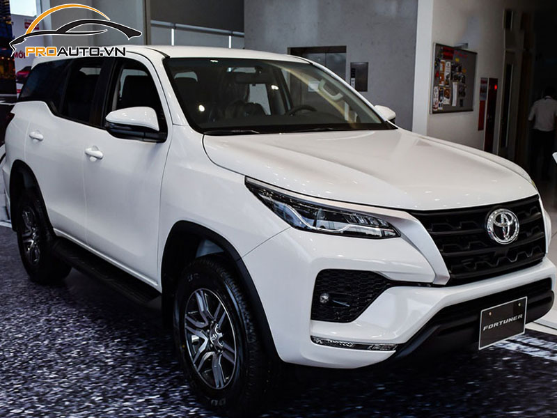 Phủ Ceramic Xe Toyota Fortuner - Ảnh 3