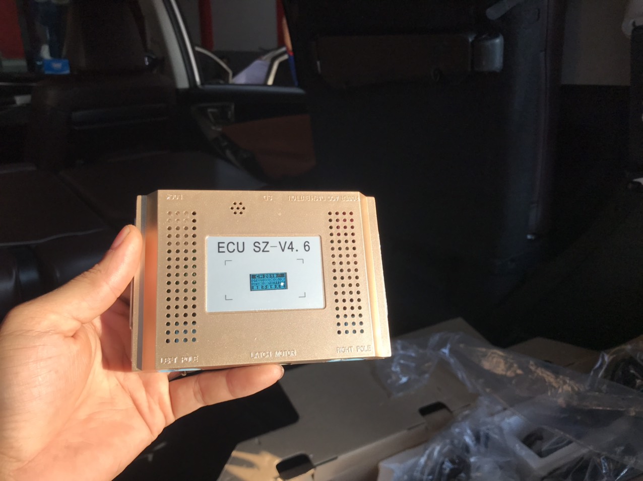 Hop dieu khien trung tam innova