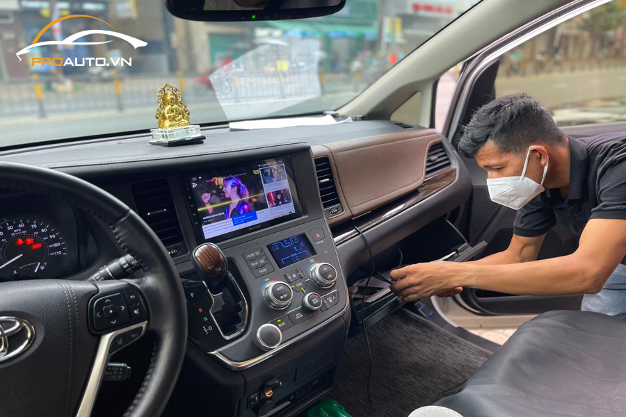 Thi công lắp đặt màn hình Zestech Mazda MLK tại Proauto.vn