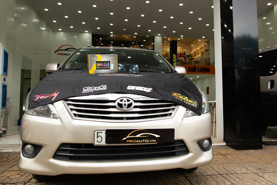 Màn hình Android xe Innova