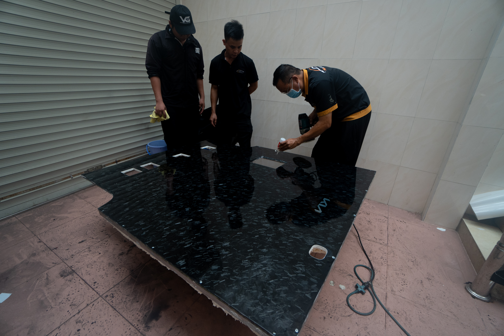 Thi công độ sàn cacbon ô tô