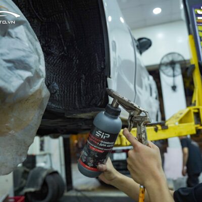 Thi công phủ hốc bánh xe ô tô