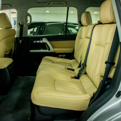 bang gia boc ghe da o to land cruiser 2023 2 1