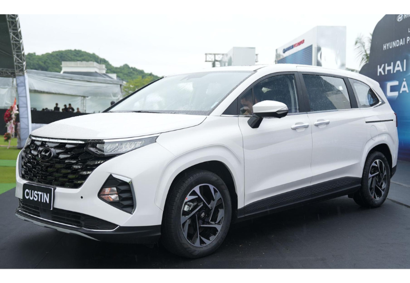 Bảng giá độ Sàn Xe Hyundai Custin mới nhất