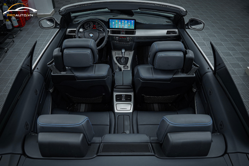 BMW 325i bọc ghế da Nappa bản đen mạnh mẽ