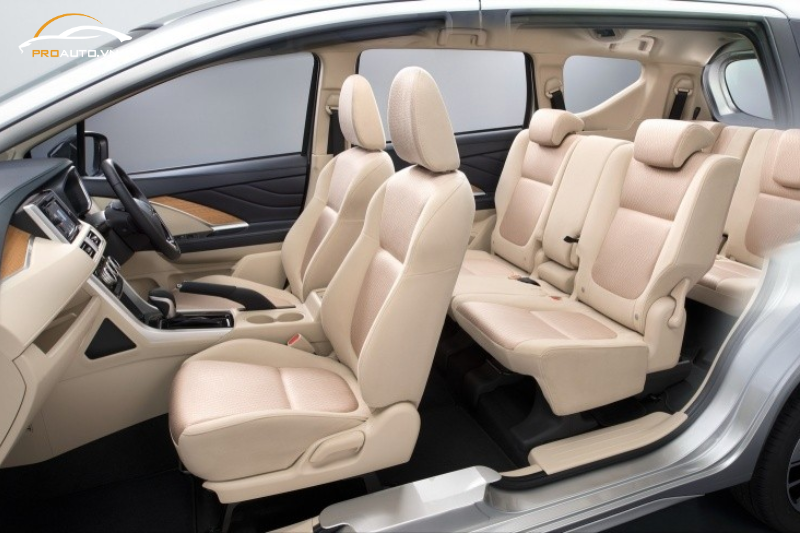 Bọc da các chi tiết nhựa xe Mitsubishi Xpander