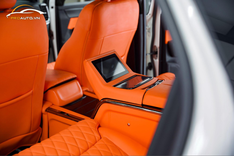 Bọc da con ngựa Ford Everest