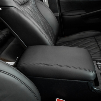 Bọc da con ngựa Kia Soluto