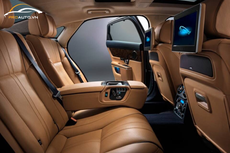 Bọc da cột A, B,C, D cho xe Jaguar XJ