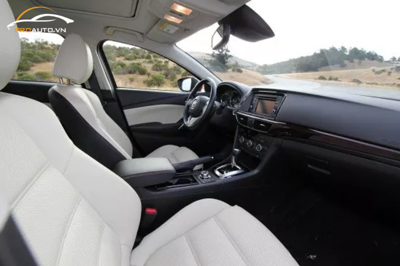 Bọc da cột A, B,C, D cho xe Mazda 6