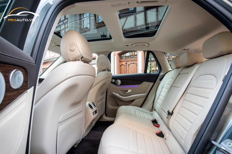 Bọc da cột A, B,C, D cho xe Mercedes GLC 300