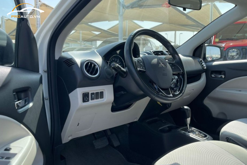 Bọc da đổi màu nội thất xe Mitsubishi Attrage