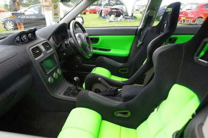 Bọc da đổi màu nội thất xe Subaru WRX