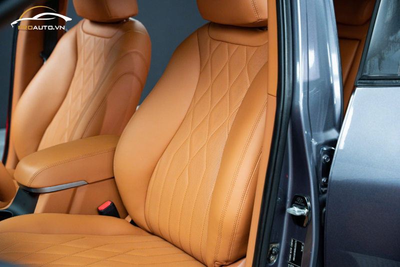 Bọc da ghế xe Hyundai Tucson màu nâu